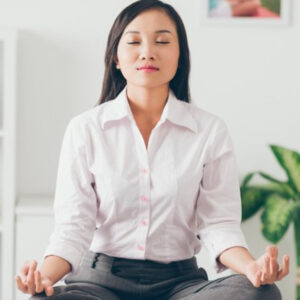 組合主催で実施される福利厚生向けヨガ