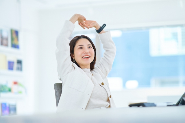 初心者でも参加しやすい社員向けヨガプログラム