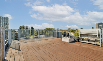 企業イベントで行う参加型ヨガプログラム