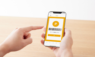 業務の合間に行う短時間のオフィスヨガ