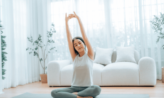 認定取得を目的とした健康経営ヨガの実施風景