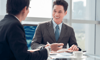 社内で無理なく行えるオフィスヨガプログラムの設計