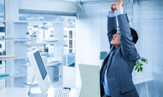 定期的に実施されている社員向けヨガプログラム