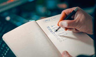 認定取得を目的とした健康経営ヨガの実施風景