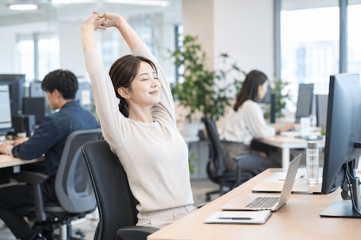 健康経営優良法人の認定取得を目指す企業向けヨガ施策