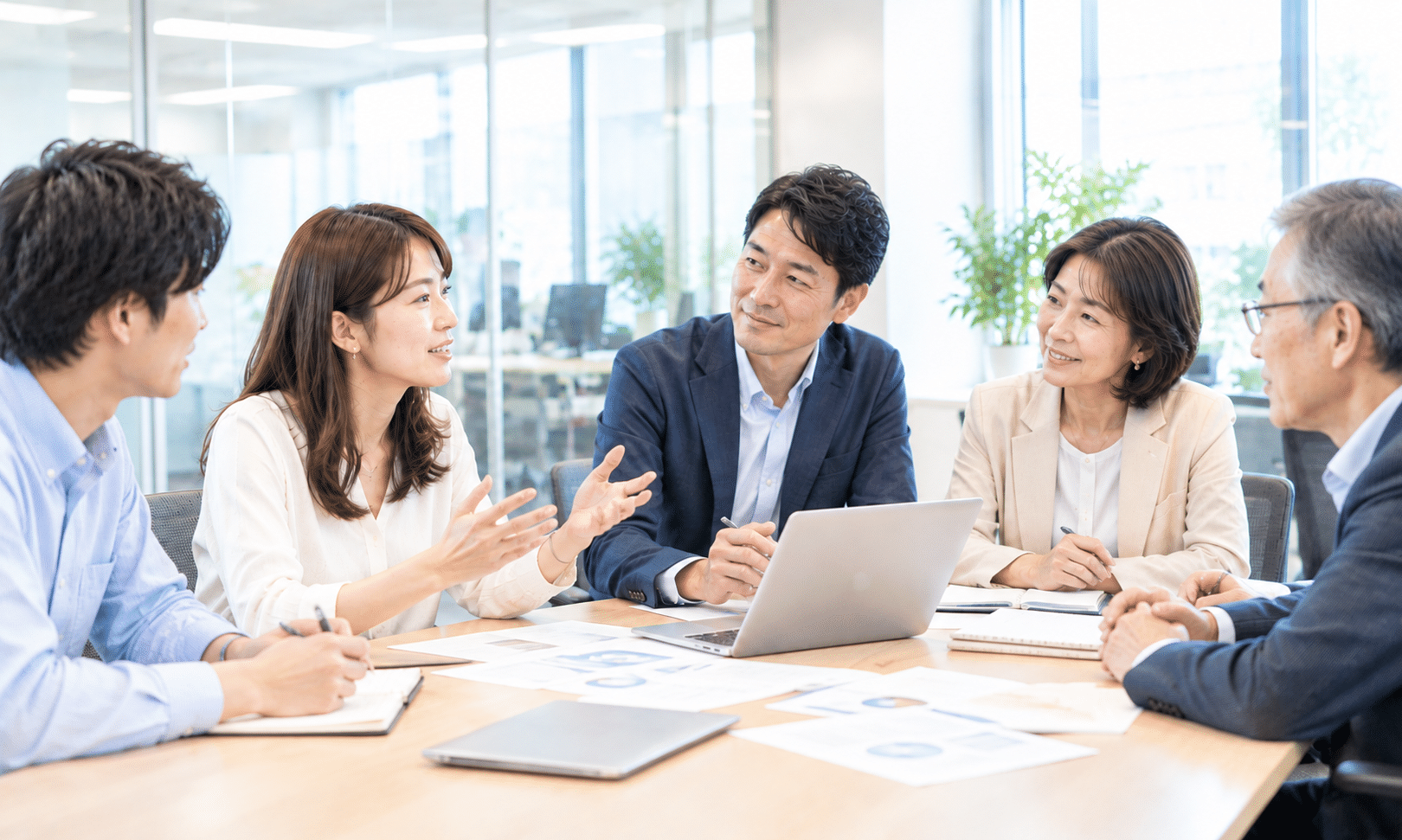 社内で無理なく行えるオフィスヨガプログラム
